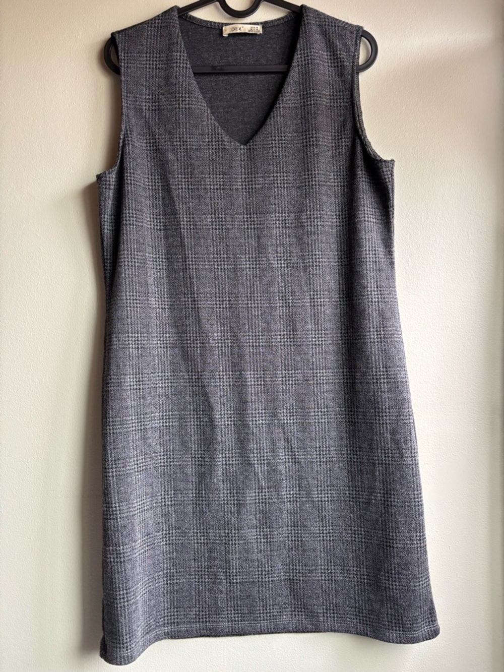 Dex Gray Plaid V-Neck Sleeveless Knit Tank Top